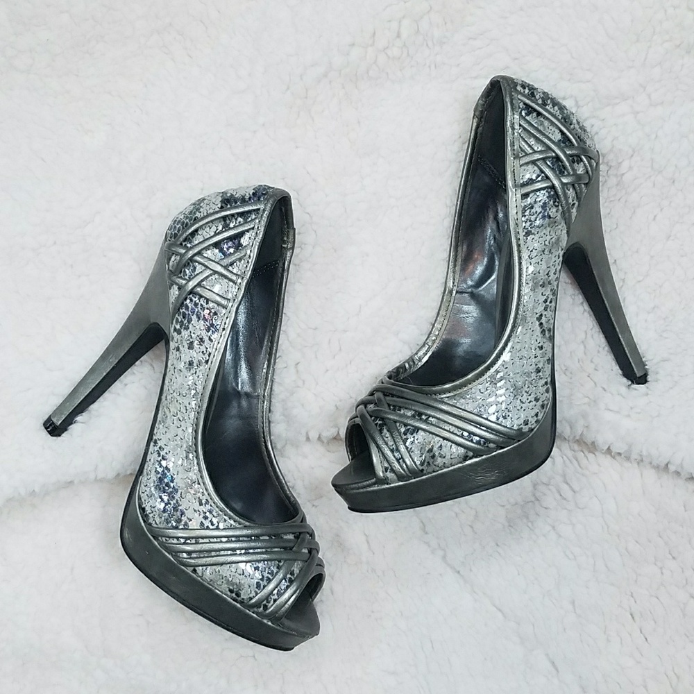 ICORA Heels